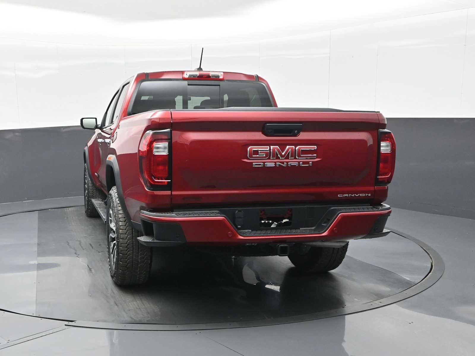 New 2026 GMC Canyon Denali image 7