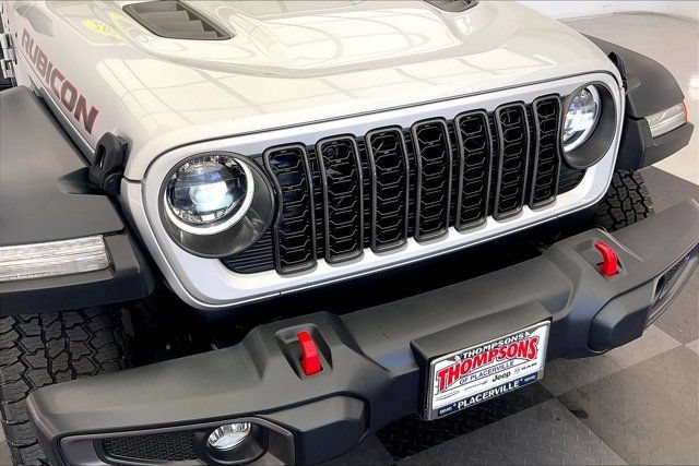 Used 2024 Jeep Wrangler Unlimited Rubicon AWD/4WD image 30