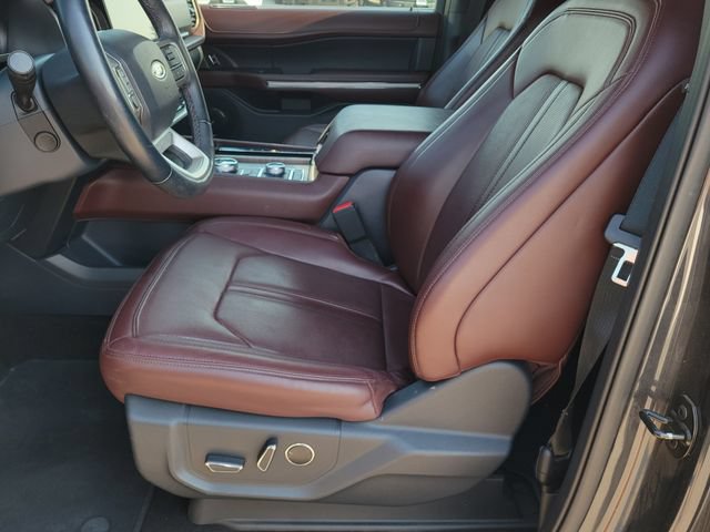 Used 2022 Ford Expedition Limited AWD/4WD image 6