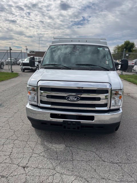 New 2026 Ford E-350 and Econoline 350 Super Duty w/ Power Equipment Group RWD image 2