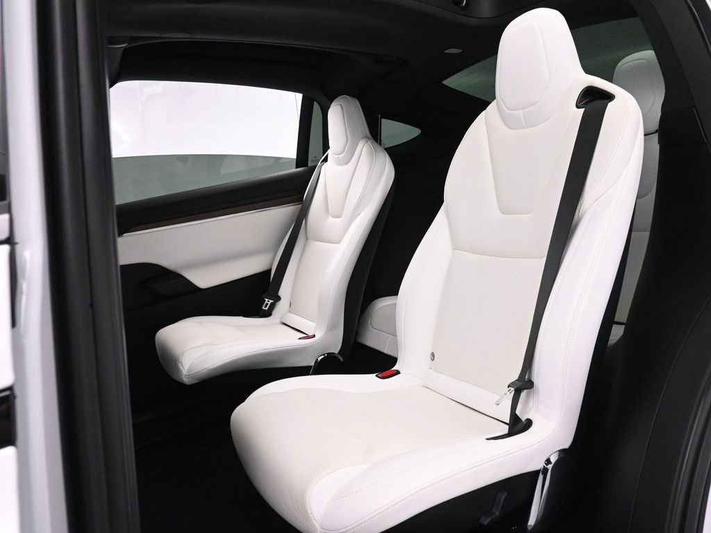 Used 2022 Tesla Model X image 14