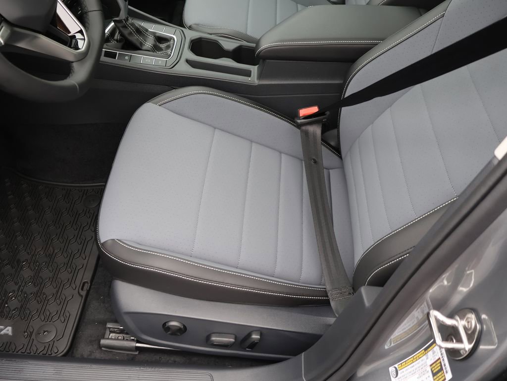 New 2026 Volkswagen Jetta SE image 38