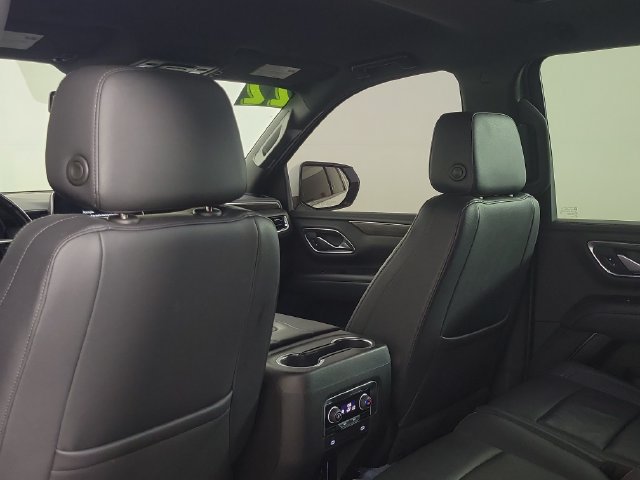 Used 2022 Chevrolet Suburban LT RWD image 14