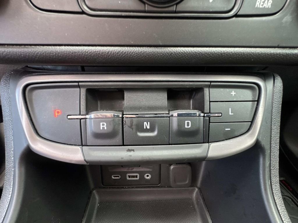 Used 2024 GMC Terrain AT4 w/ Infotainment Package II image 38