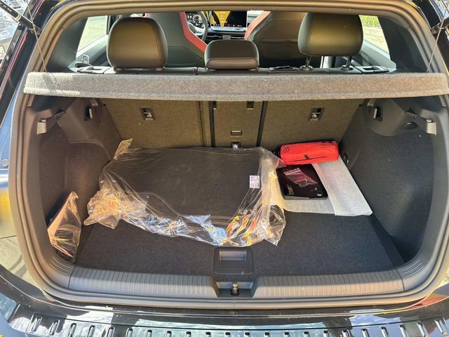 New 2025 Volkswagen GTI SE image 6