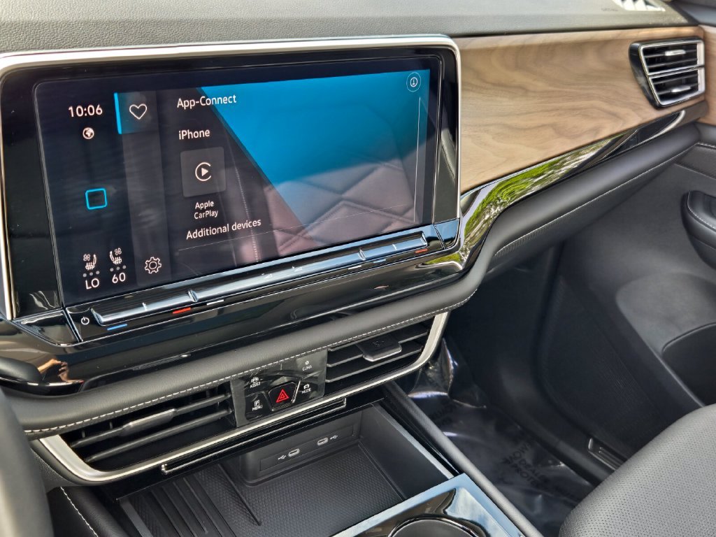 Certified 2026 Volkswagen Atlas SE w/ Panoramic Sunroof Package FWD image 24