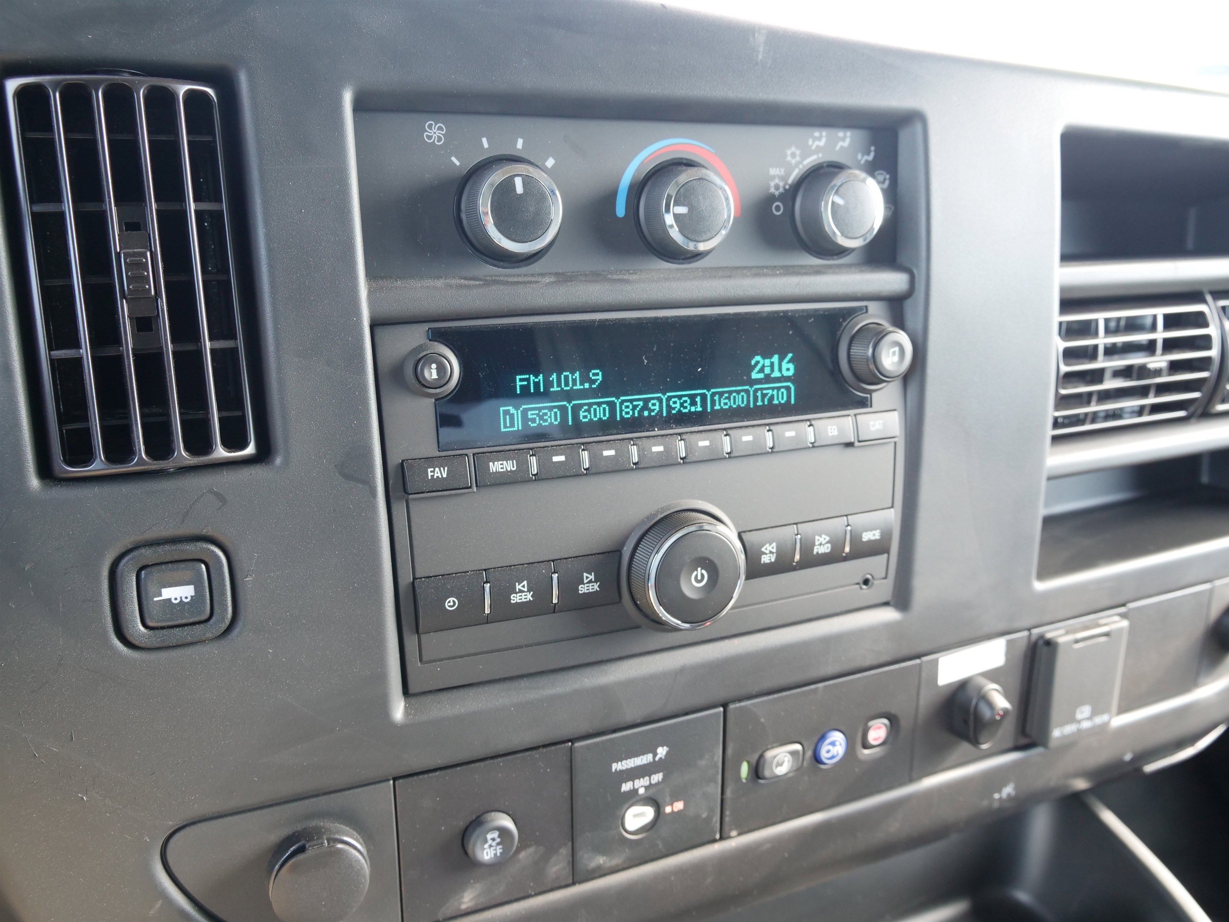 New 2025 Chevrolet Express 3500 w/ Power Convenience Package image 16