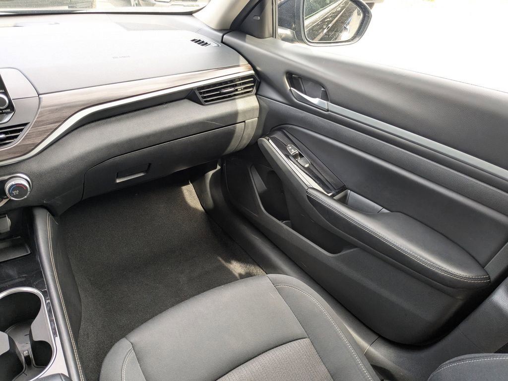 Used 2023 Nissan Altima 2.5 SV image 16