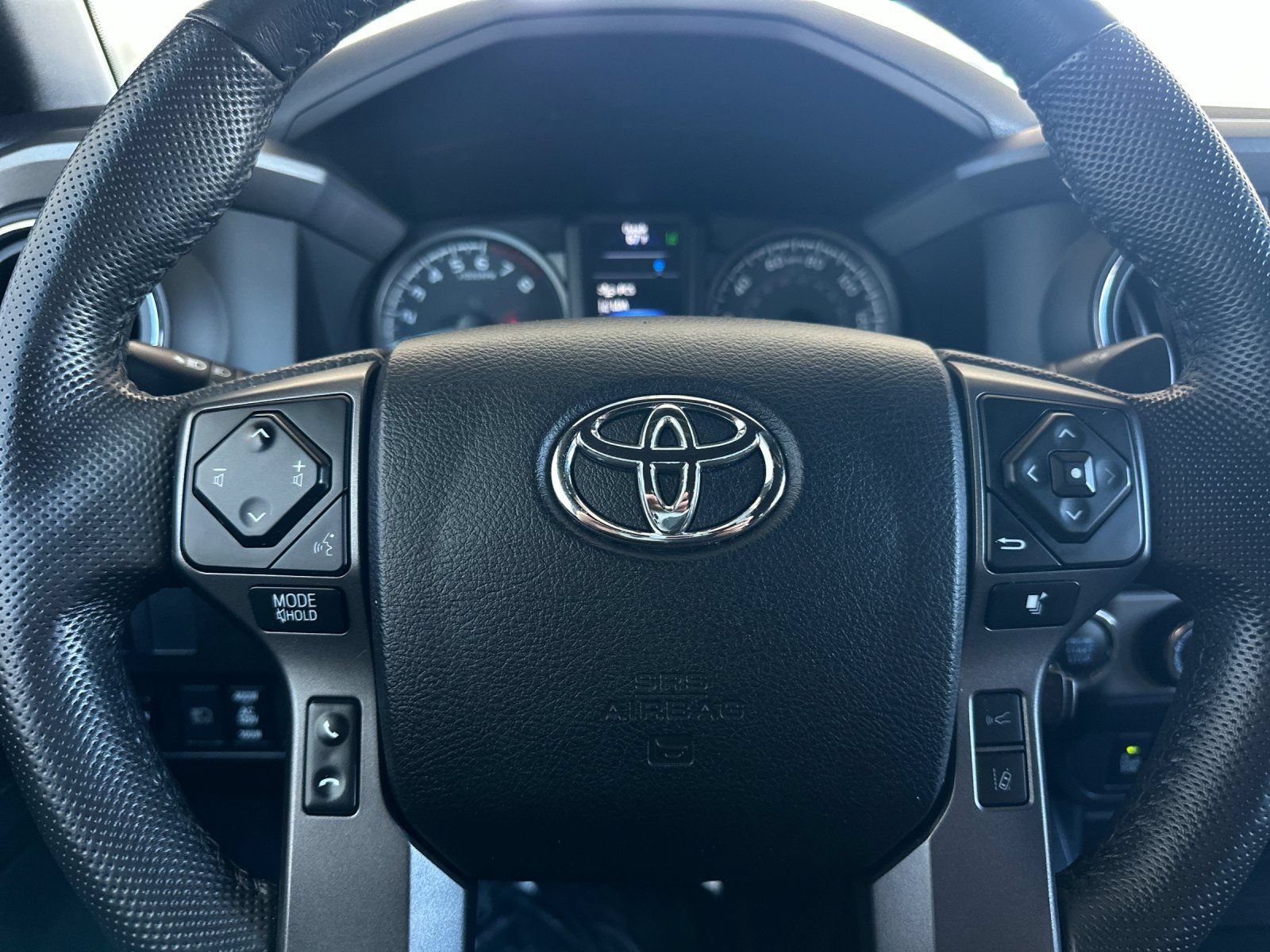 Used 2022 Toyota Tacoma TRD Sport w/ Technology Package AWD/4WD image 20