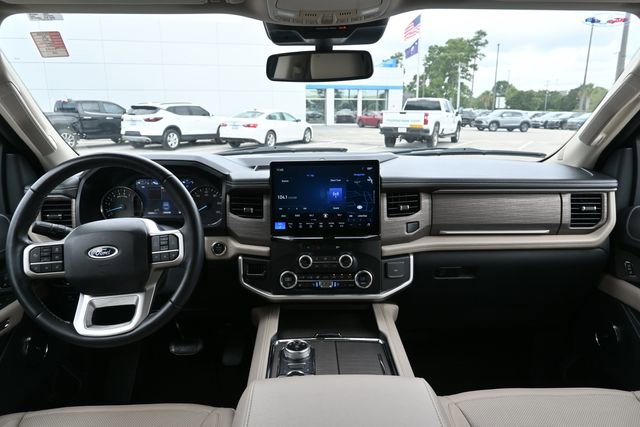 Used 2024 Ford Expedition Limited image 12