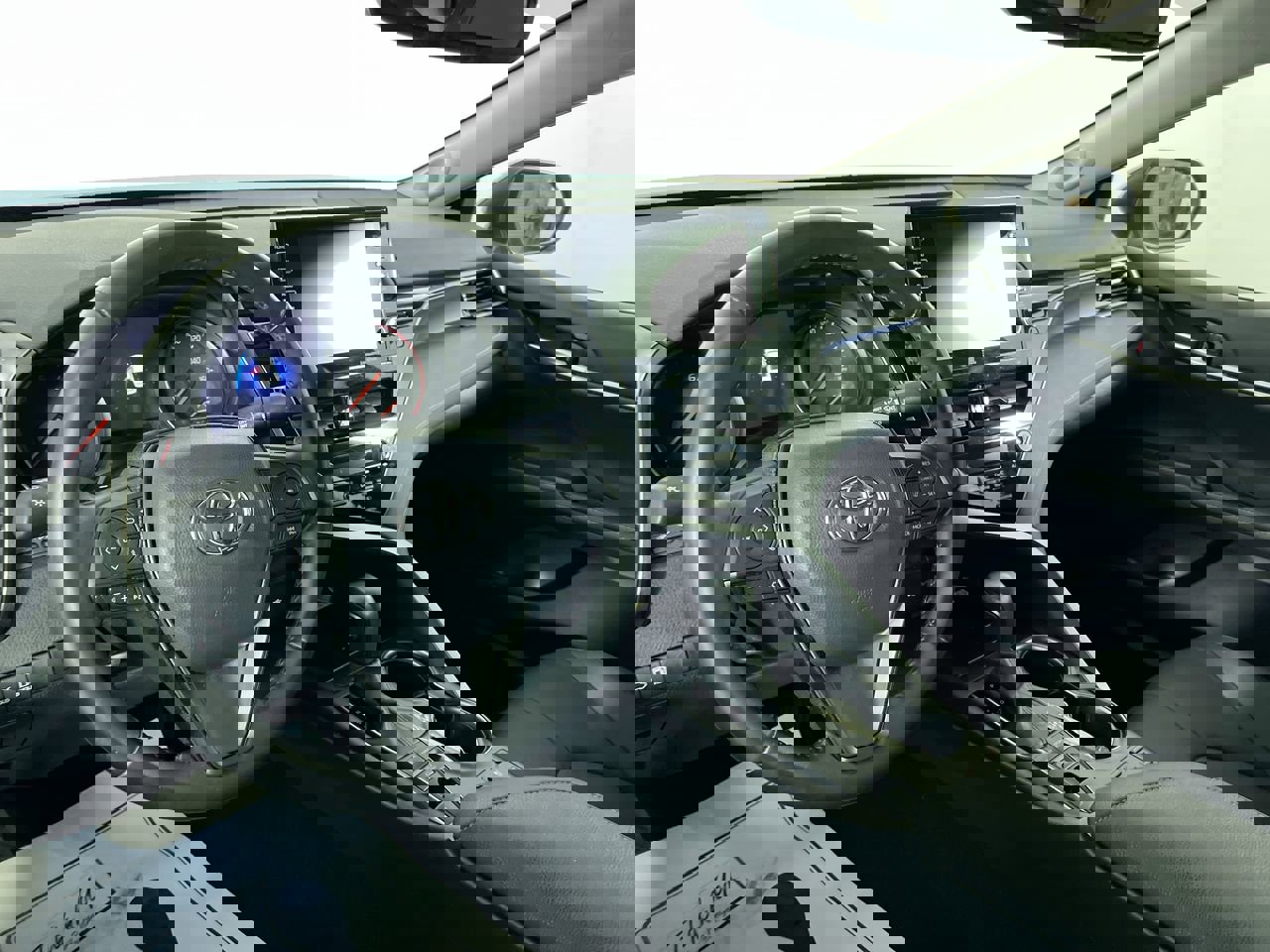 Used 2023 Toyota Camry XSE w/ Navigation Package image 27