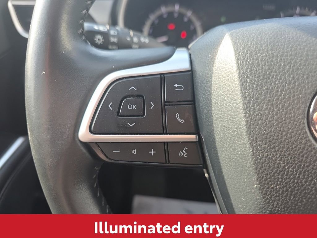 Used 2024 Toyota Highlander XLE image 27