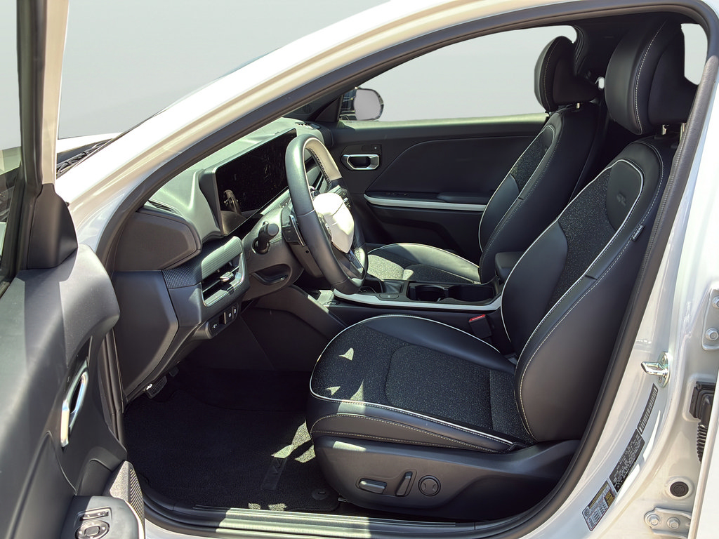 Used 2025 Kia K4 GT-Line w/ GT-Line Sunroof Package FWD image 13
