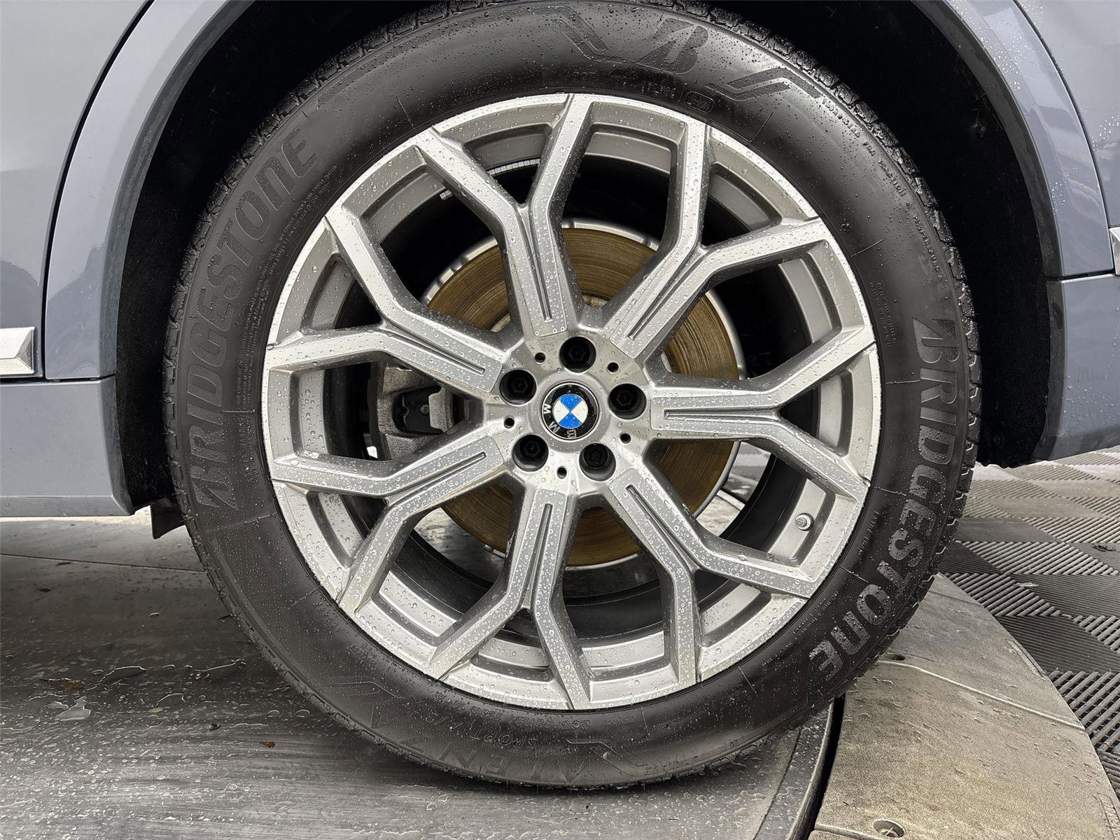 Used 2025 BMW X7 xDrive40i w/ Climate Comfort Package image 27