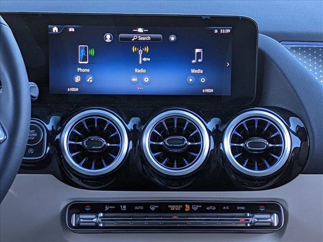 Certified 2025 Mercedes-Benz GLA 250 4MATIC image 12