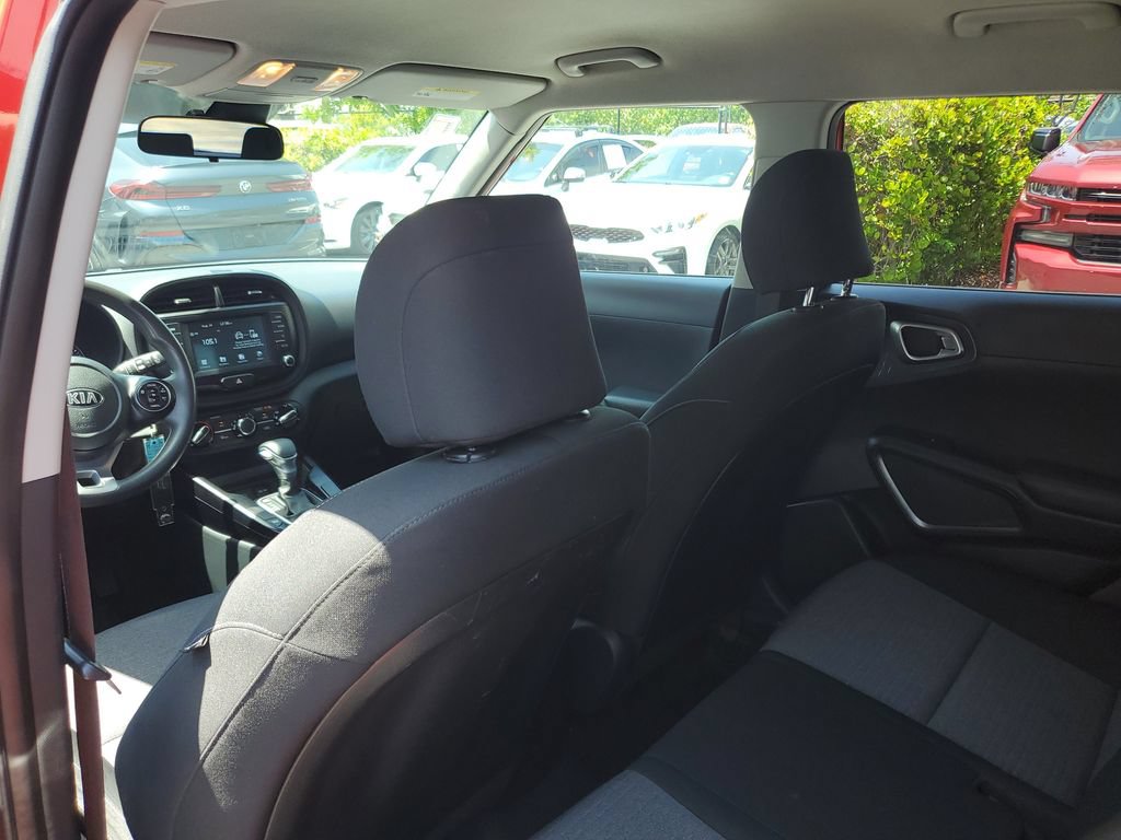 Used 2020 Kia Soul S FWD image 12