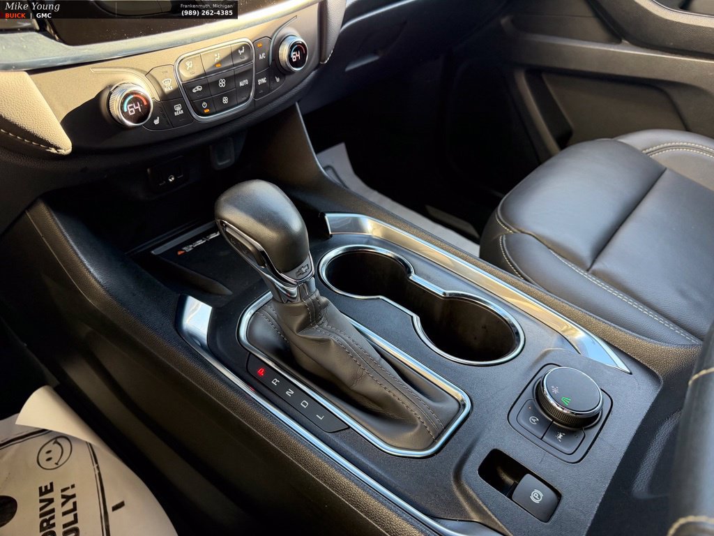 Used 2023 Chevrolet Traverse LT w/ LPO, Floor Liner Package FWD image 34
