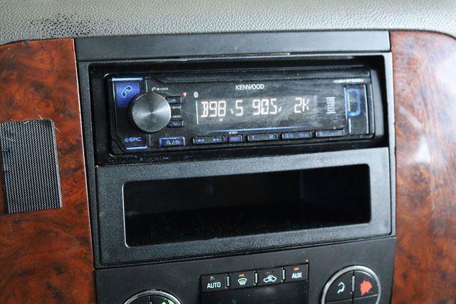 Used 2008 Chevrolet Suburban LT w/ LT Preferred Equipment Group RWD image 35