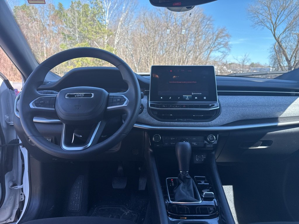 Used 2024 Jeep Compass Sport image 11