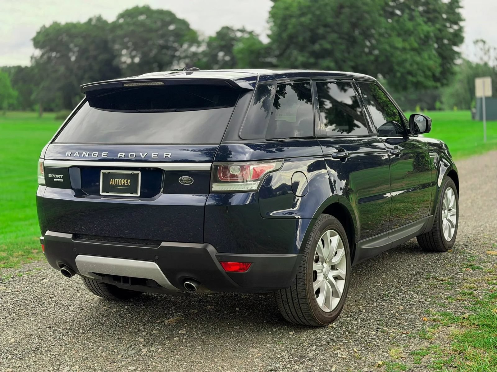 Used 2016 Land Rover Range Rover Sport HSE AWD/4WD image 29