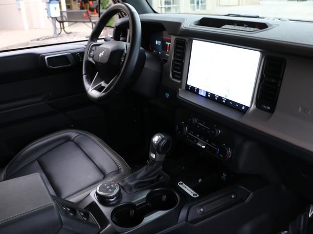 Used 2025 Ford Bronco Outer Banks image 13