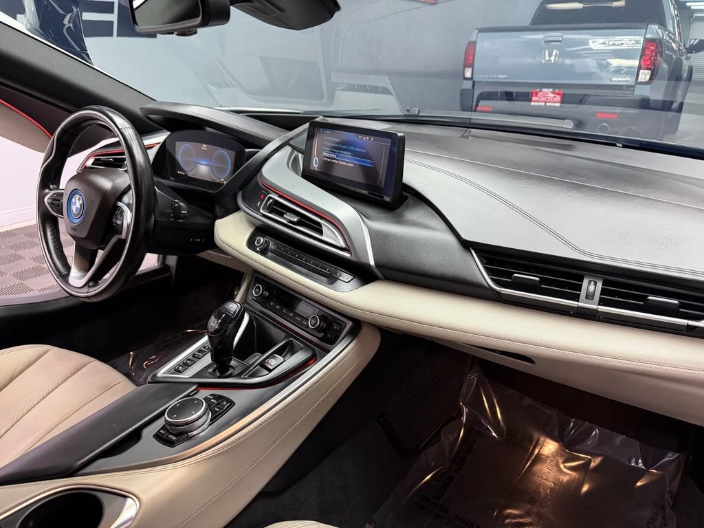 Used 2015 BMW i8 AWD/4WD image 40