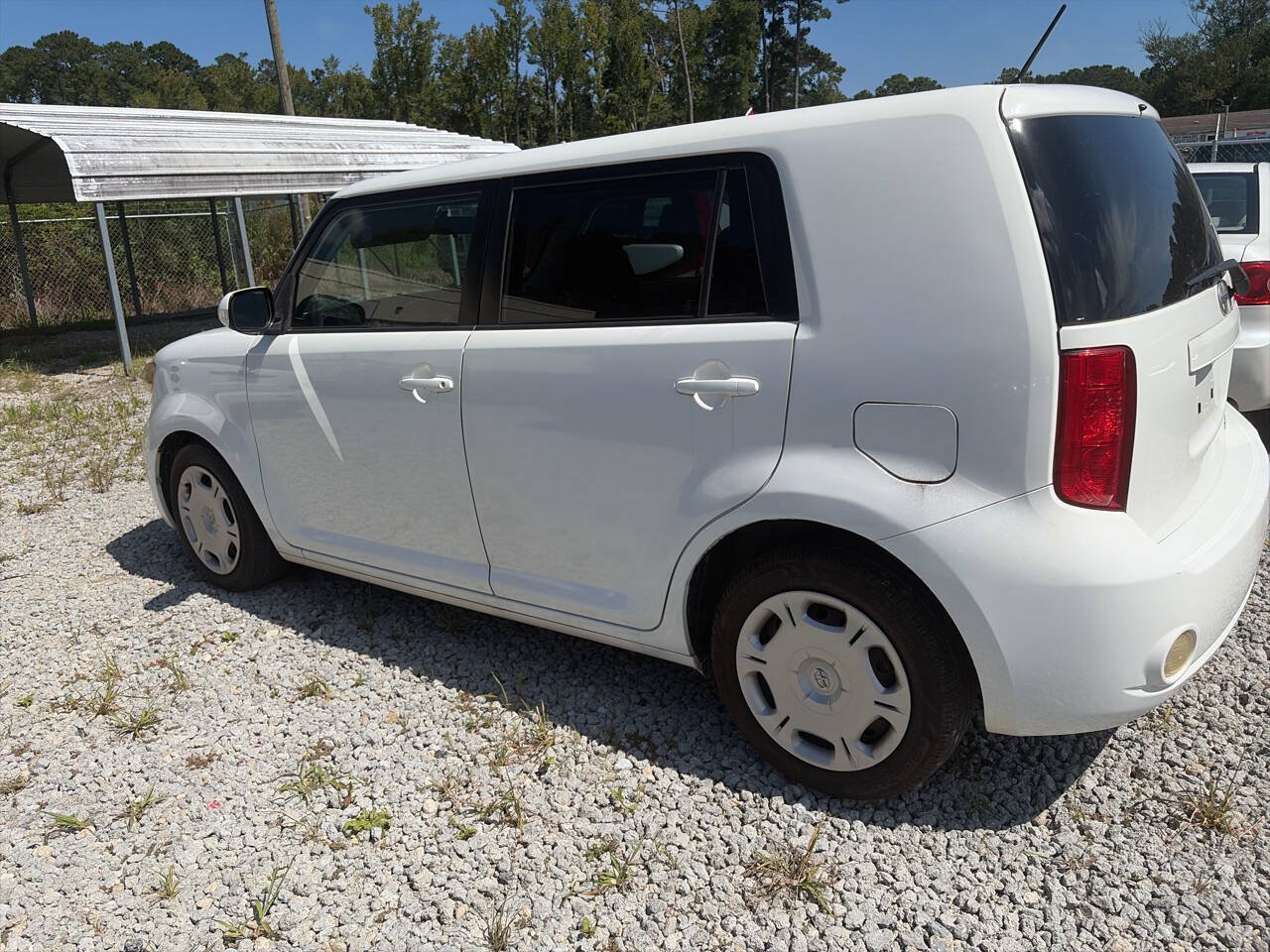 Used 2008 Scion xB FWD image 1
