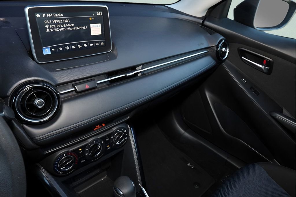 Used 2018 Toyota Yaris iA FWD image 19