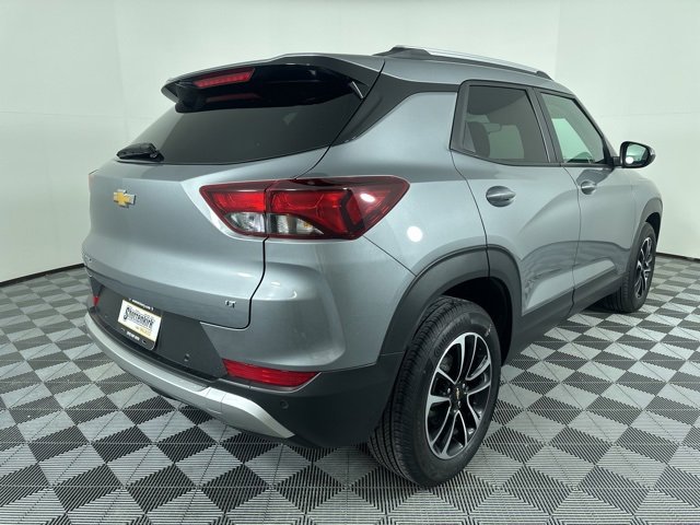 Used 2024 Chevrolet TrailBlazer LT w/ LT Cold Weather Package image 3