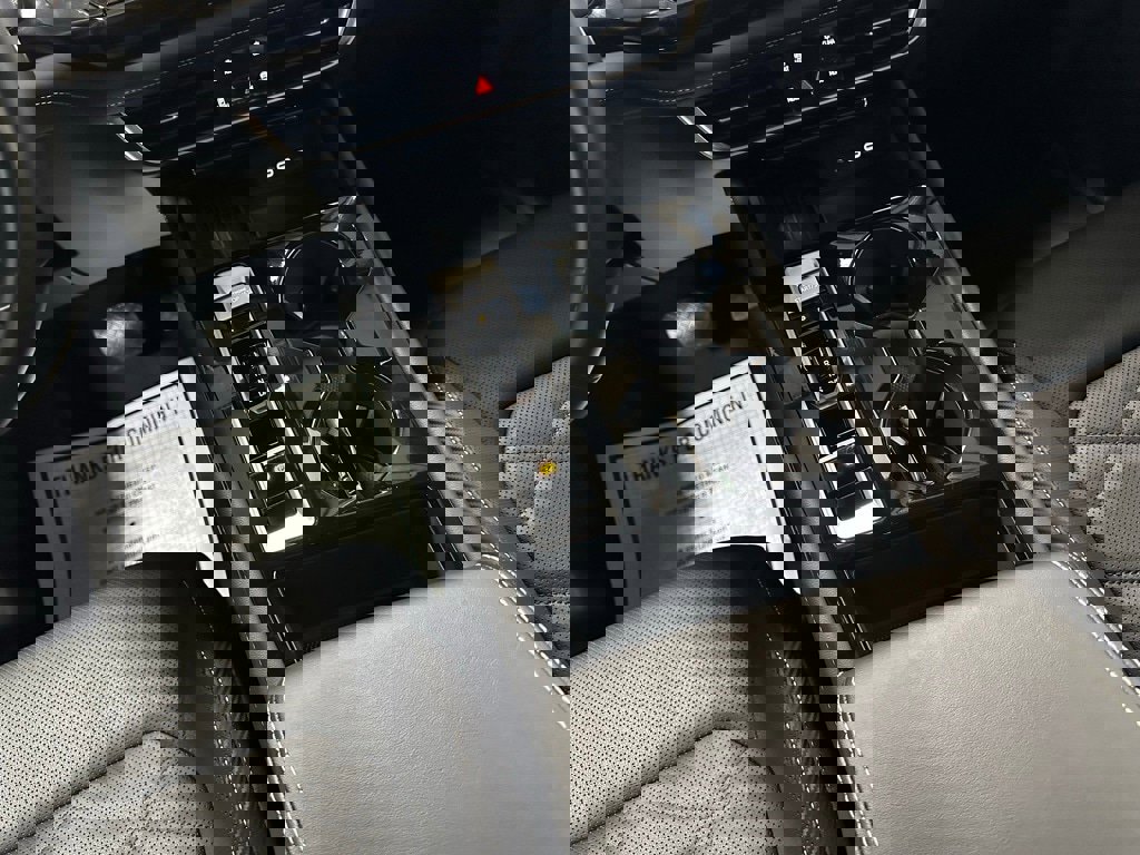 Used 2025 Volkswagen Atlas Cross Sport SE image 41