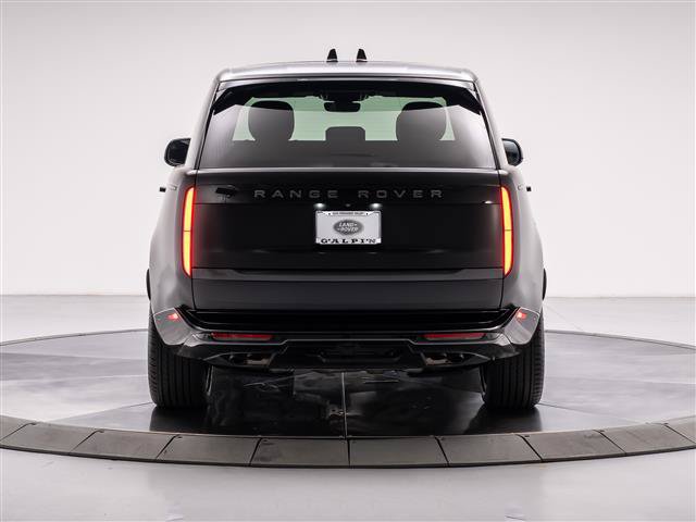 Used 2025 Land Rover Range Rover SE AWD/4WD image 4