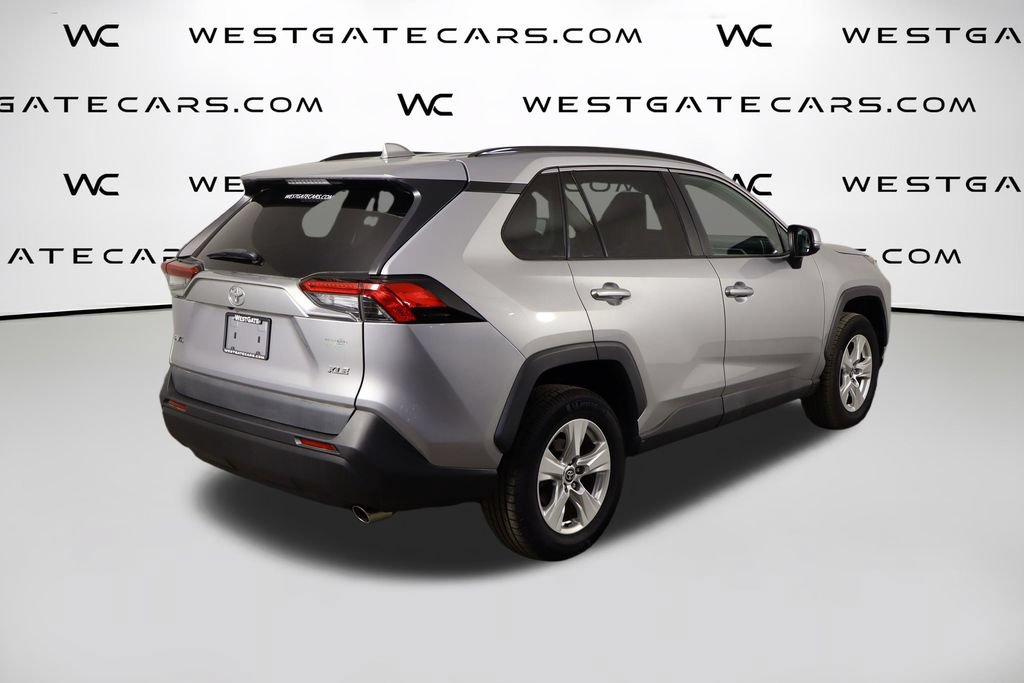 Used 2021 Toyota RAV4 XLE w/ Convenience Package FWD image 47