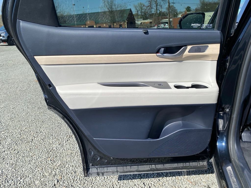 Used 2024 Hyundai Palisade Limited FWD image 17