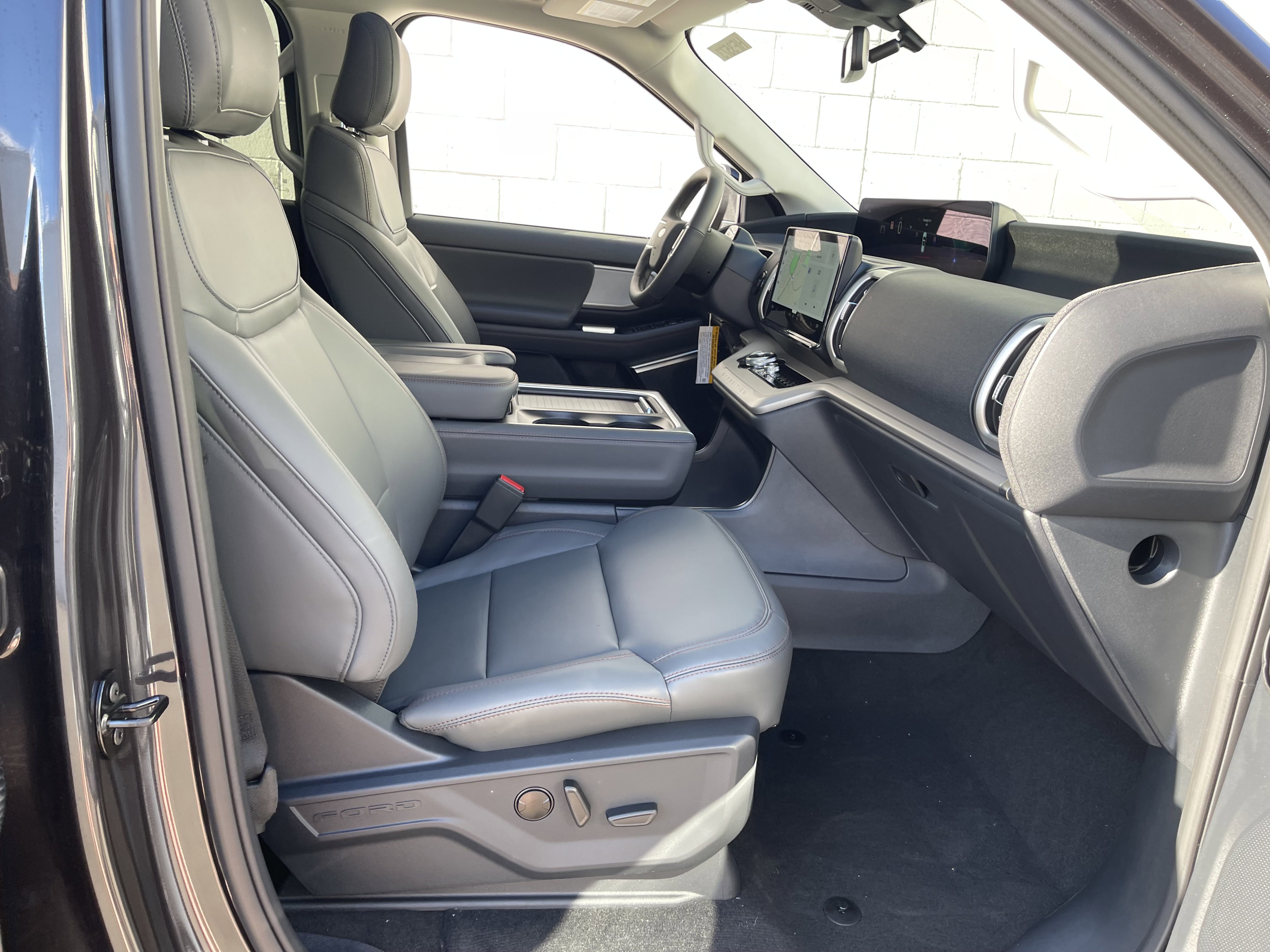 New 2025 Ford Expedition Max Active image 40