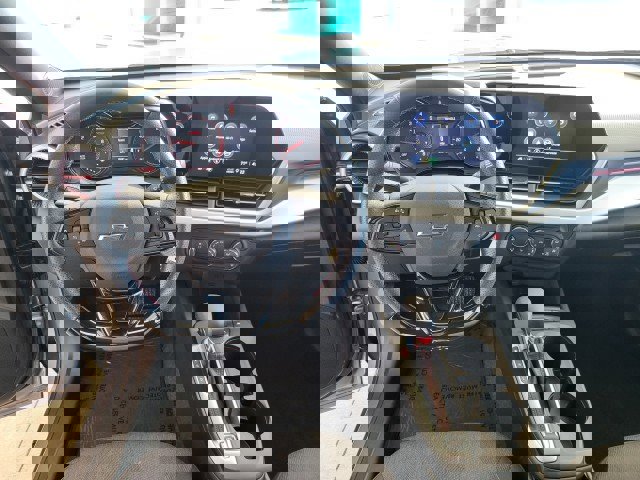 Used 2024 Chevrolet Trax RS w/ Driver Confidence Package image 2