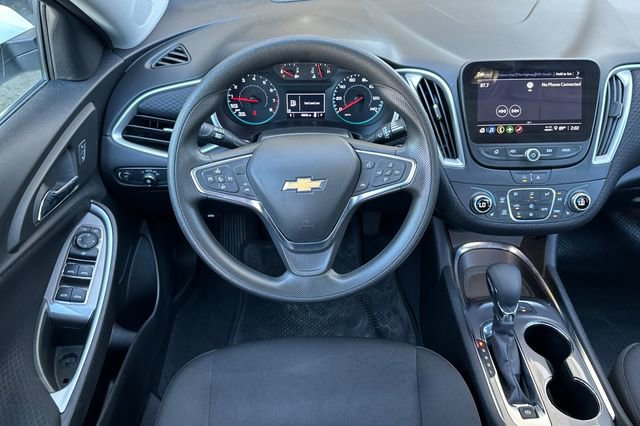 Used 2025 Chevrolet Malibu LT image 16