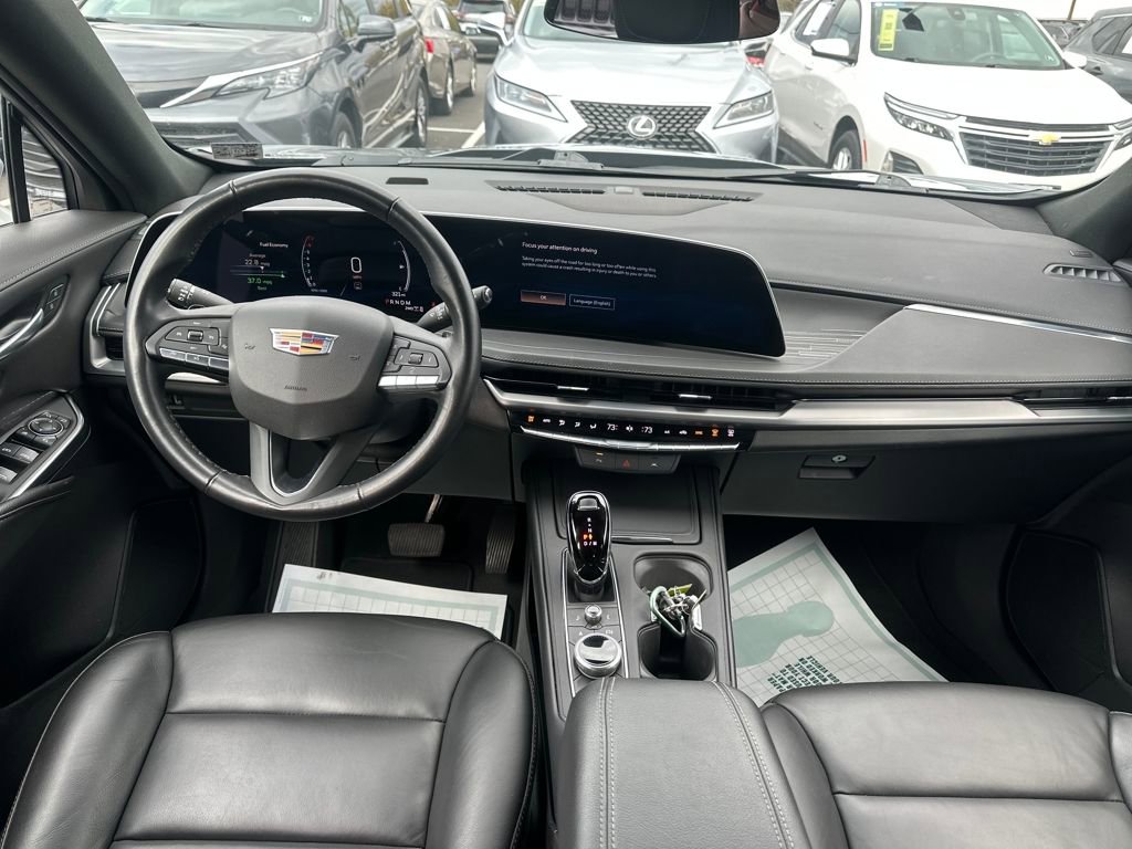 Used 2024 Cadillac XT4 Premium Luxury image 18