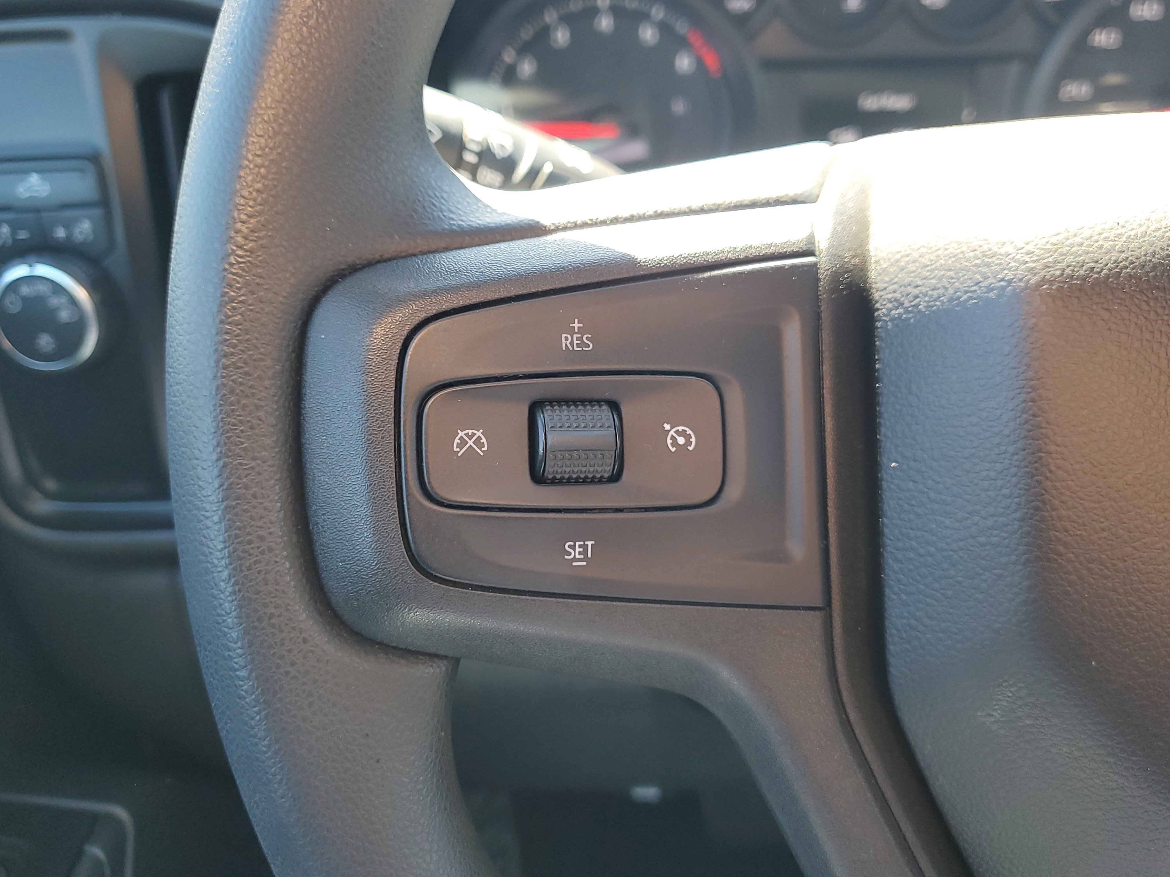 Used 2020 Chevrolet Silverado 1500 Custom w/ Custom Value Package image 25