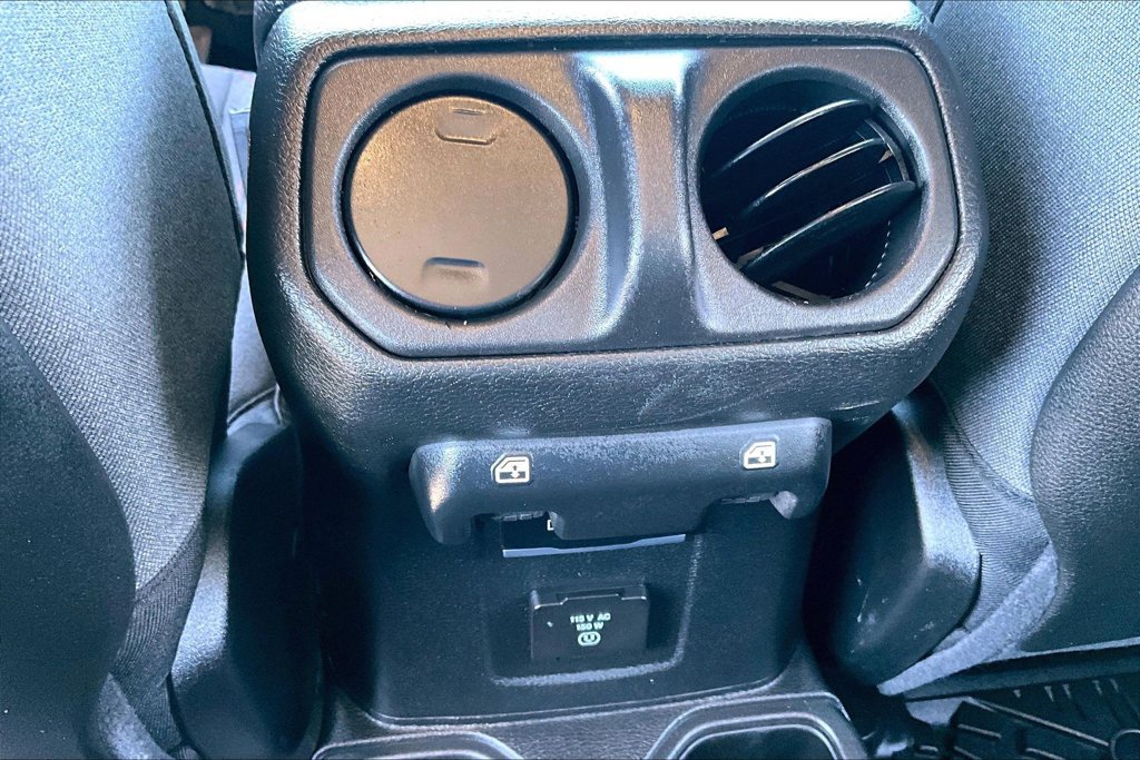 Used 2024 Jeep Wrangler Unlimited Rubicon AWD/4WD image 33