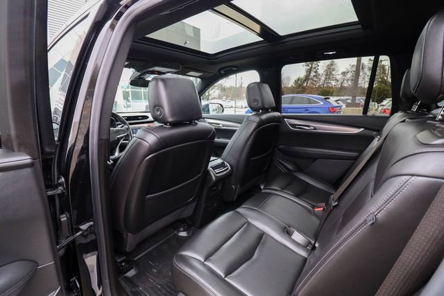 Used 2023 Cadillac XT6 Luxury image 36