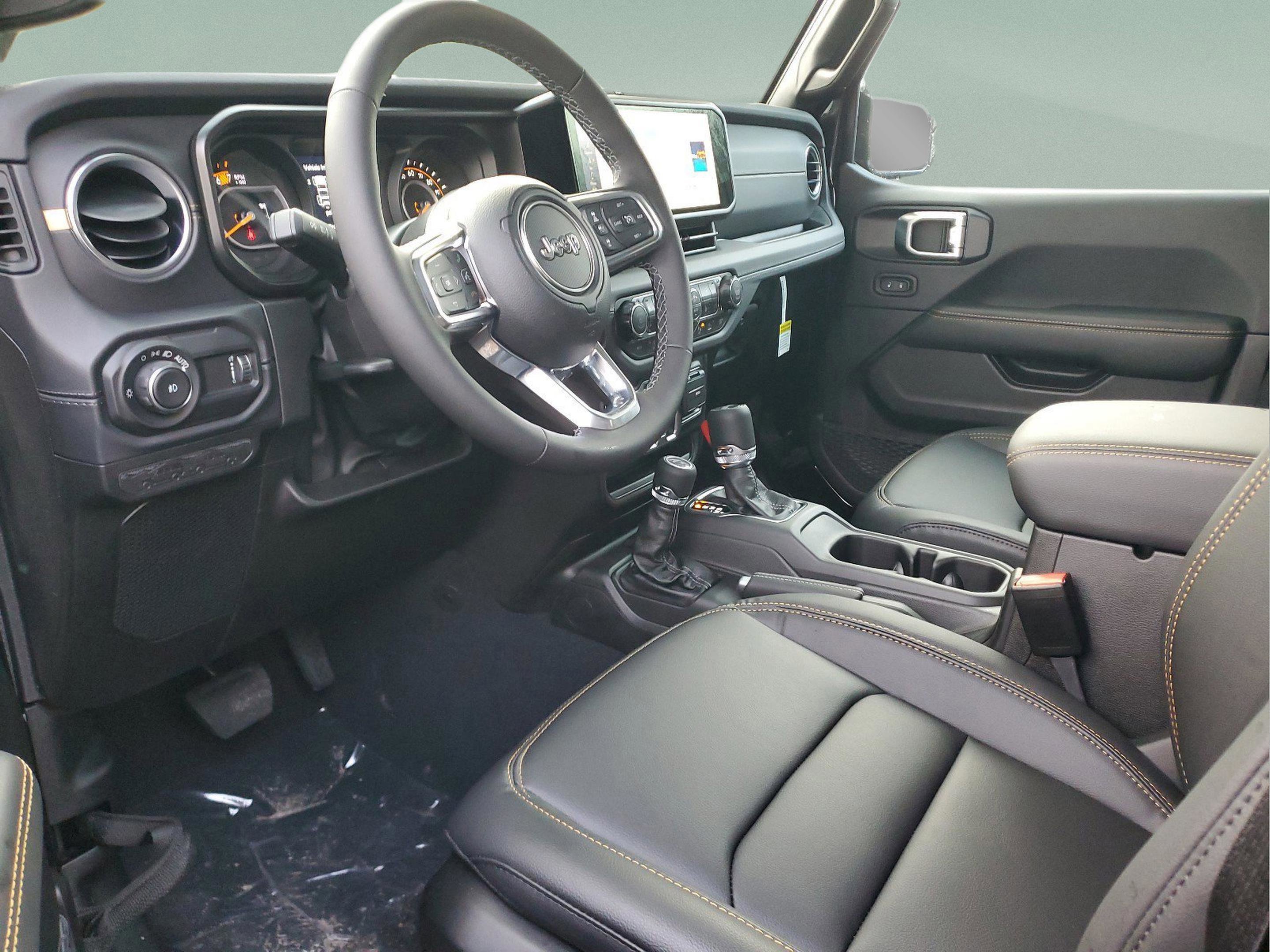New 2026 Jeep Wrangler Unlimited Sahara AWD/4WD image 22
