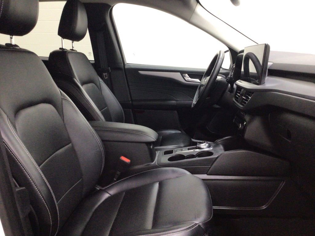 Used 2024 Ford Escape Platinum image 28