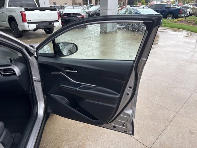 Used 2020 Toyota C-HR LE FWD image 35