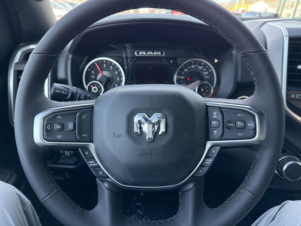 New 2026 RAM 1500 4x4 Crew Cab image 2