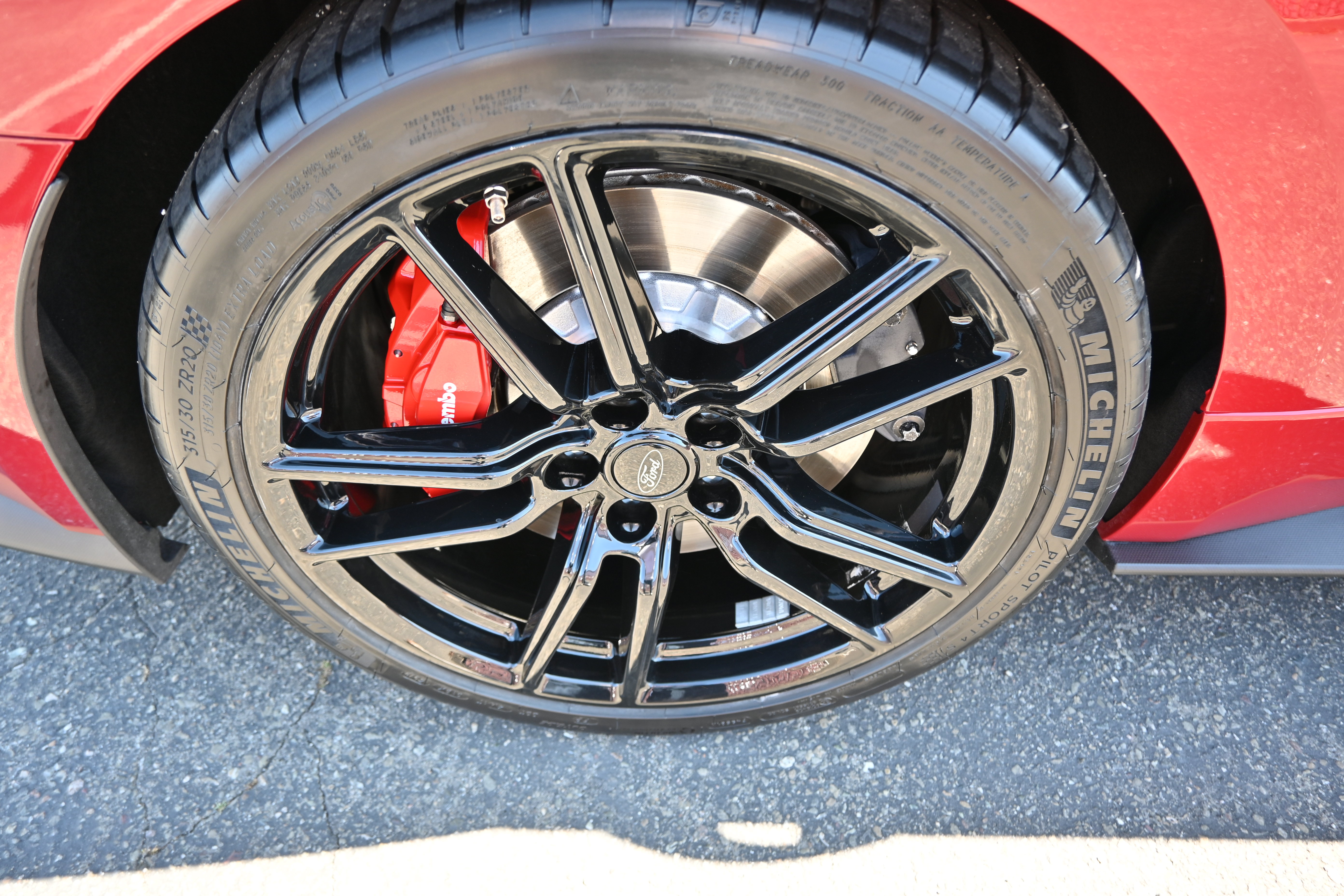Used 2020 Ford Mustang Shelby GT500 w/ Technology Package RWD image 27