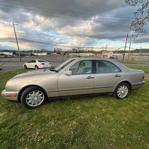 Used 1997 Mercedes-Benz E 320 Sedan image 4