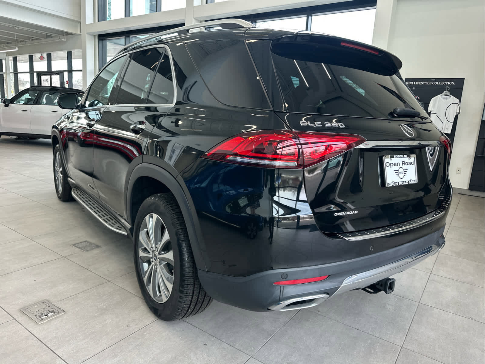 Used 2020 Mercedes-Benz GLE 350 4MATIC image 5