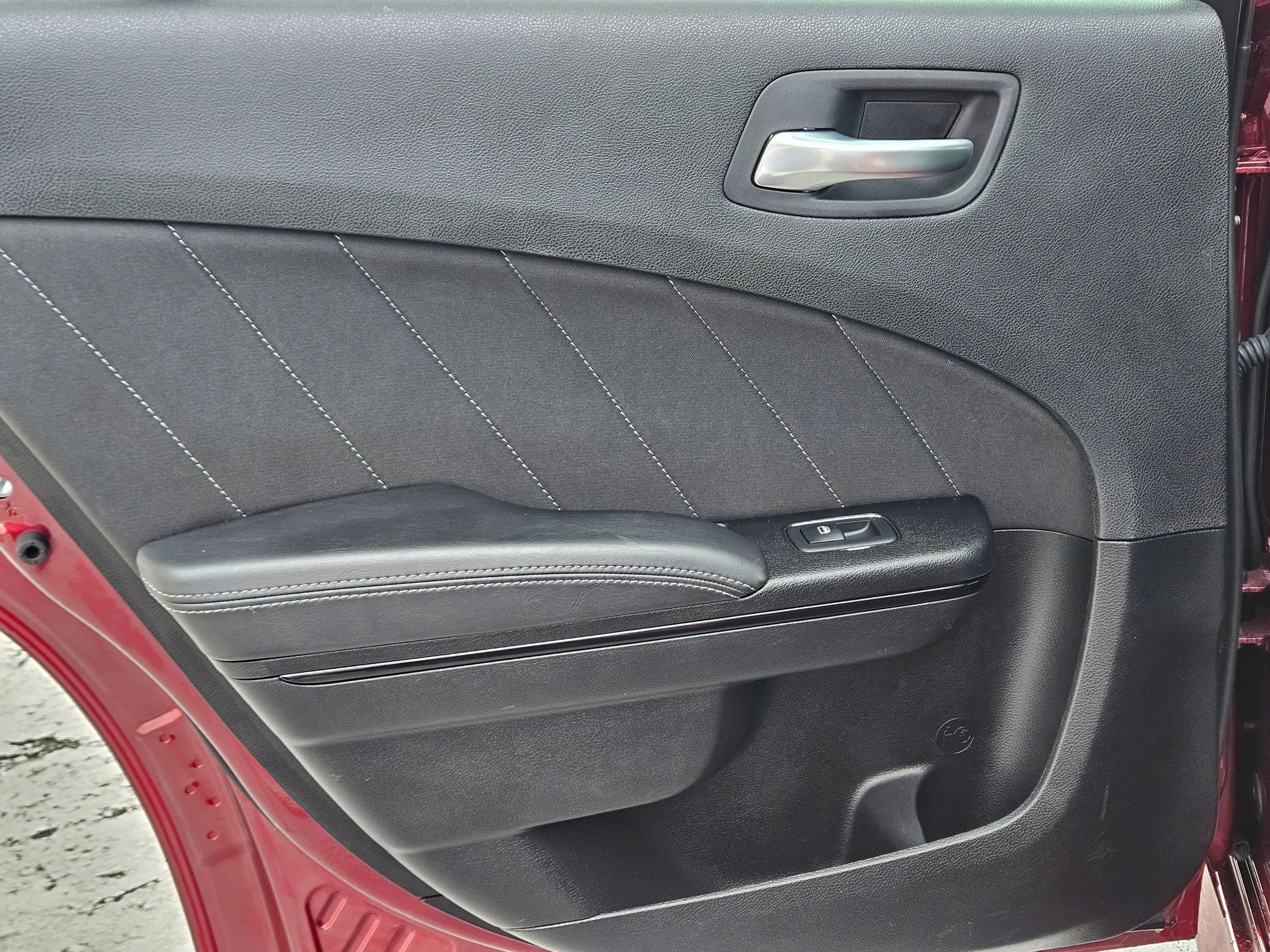 Used 2023 Dodge Charger R/T w/ Blacktop Package image 23