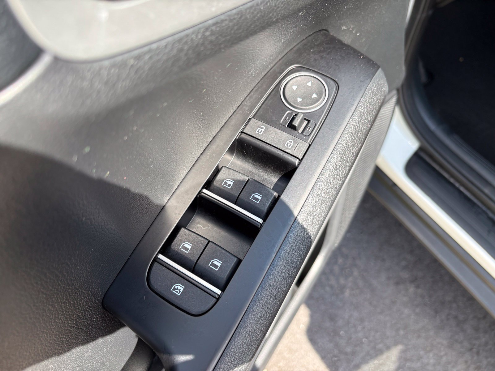 Used 2024 Kia Soul LX FWD image 25