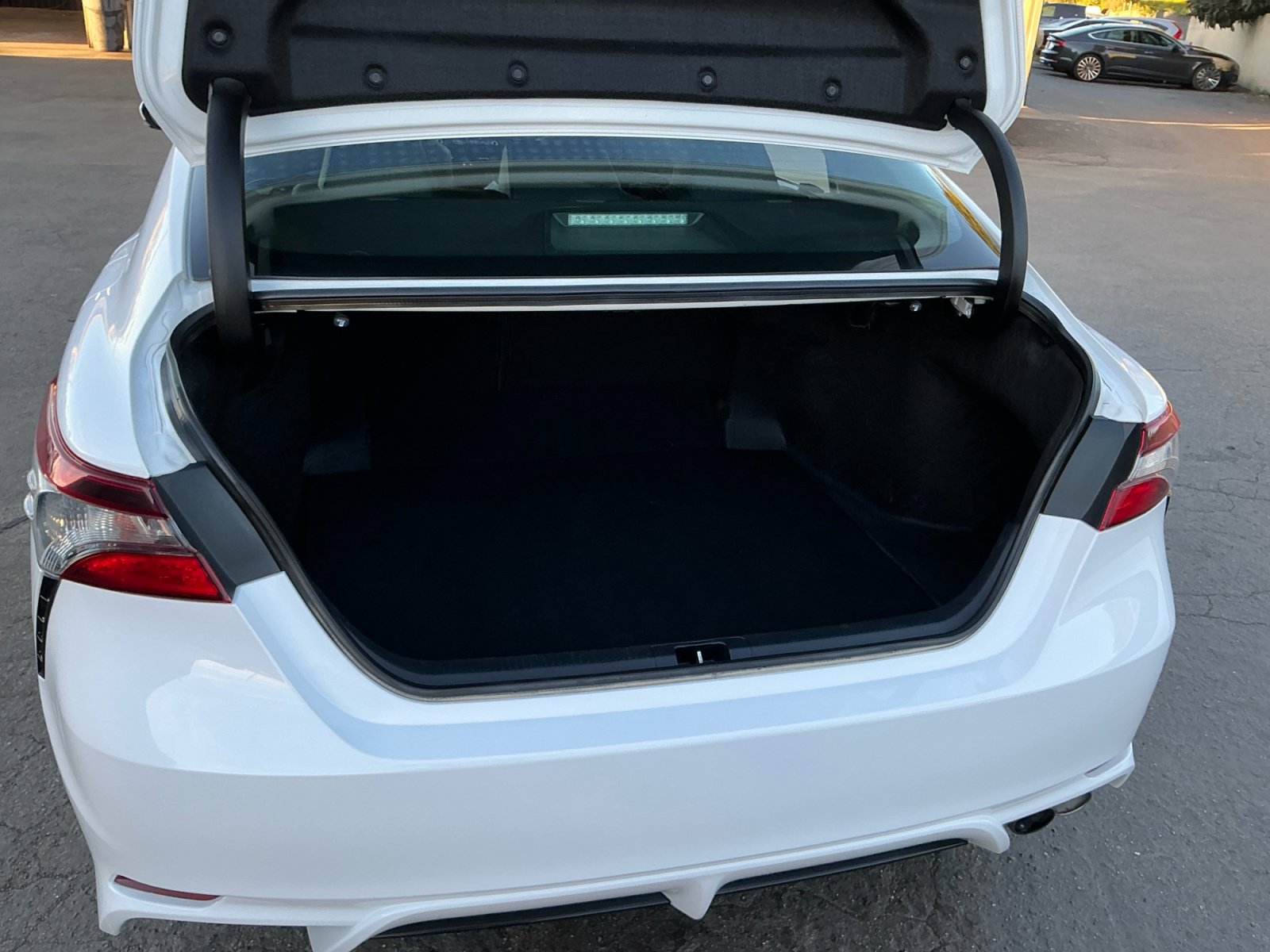 Used 2024 Toyota Camry SE image 25